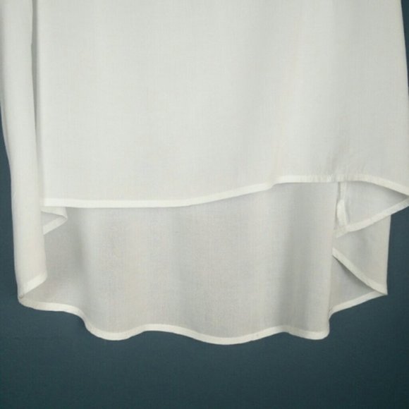 NWOT Torrid white sleeveless top - Picture 9 of 16
